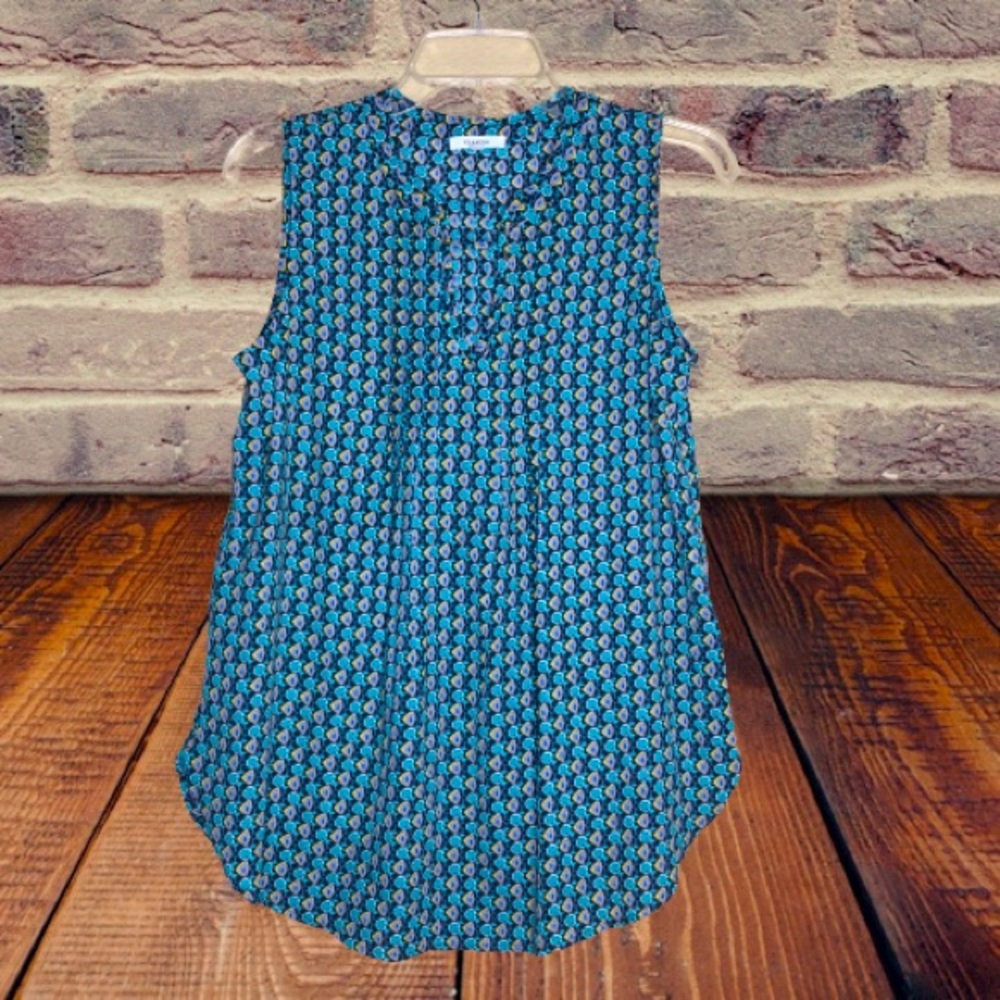 PLEIONE sleeveless blouse keyhole front pleated